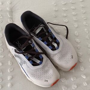 ON Running White and Blue Sneakers